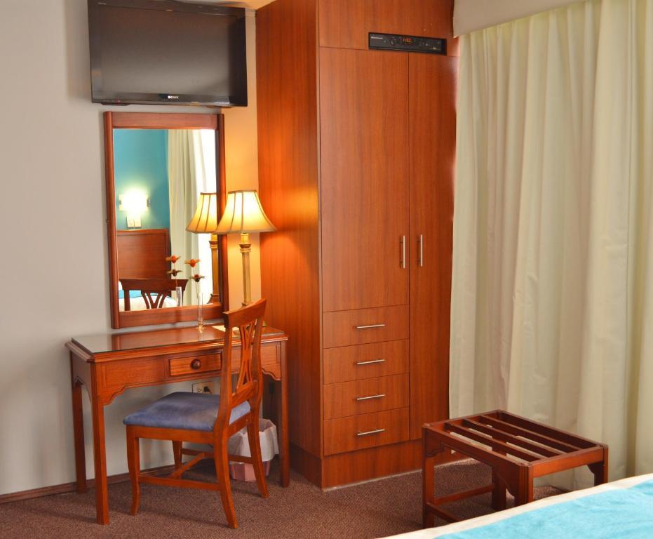 La Carolina Inn Quito Rum bild